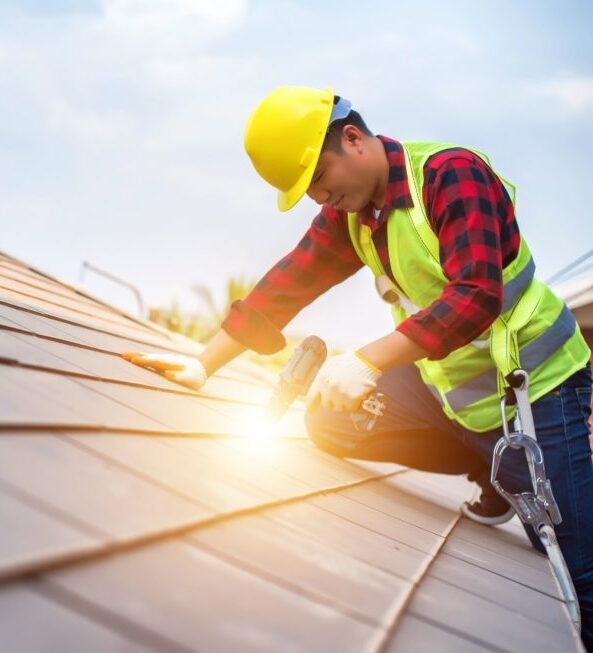 residential-roofing-contractor-1-980x654